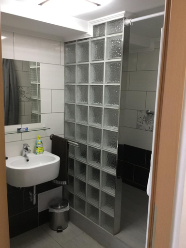 Others 4, Varkerulet Apartman, Sárvár