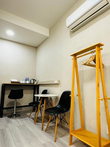 Others 4, Bling's House, Yilan