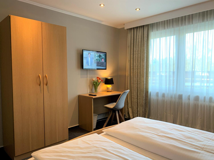 Bedroom 4, Hotel-Restaurant Fuchs, Harburg