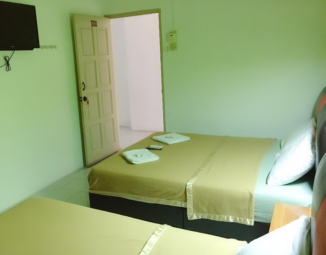 Bedroom, Dindings Pantai Desair Apartment By DPD, Manjung