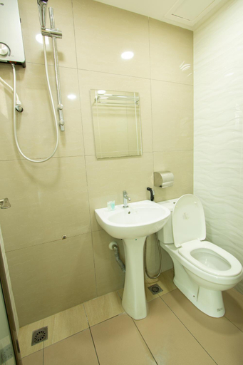 Bathroom 4, Expo Hotel, Labuan