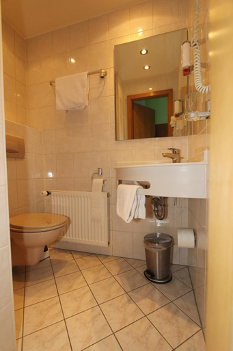 Bathroom 5, Hotel Schoch KG, Tuttlingen