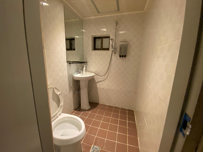 Bathroom 2