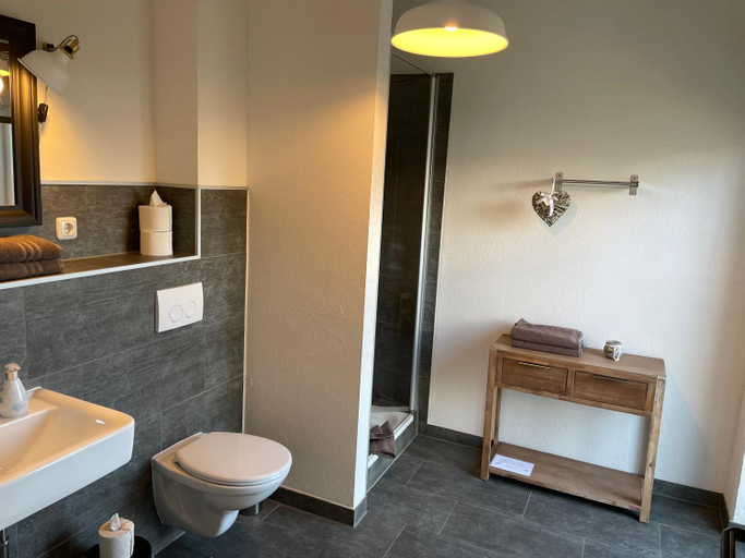 Bathroom 3, Gastehaus Kleiner Wacholder, Rostock