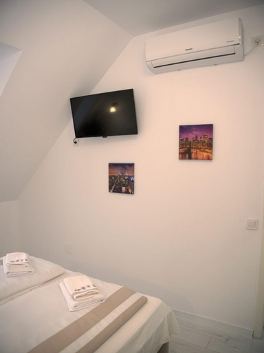 Others 2, Casa Todor, Sibiu