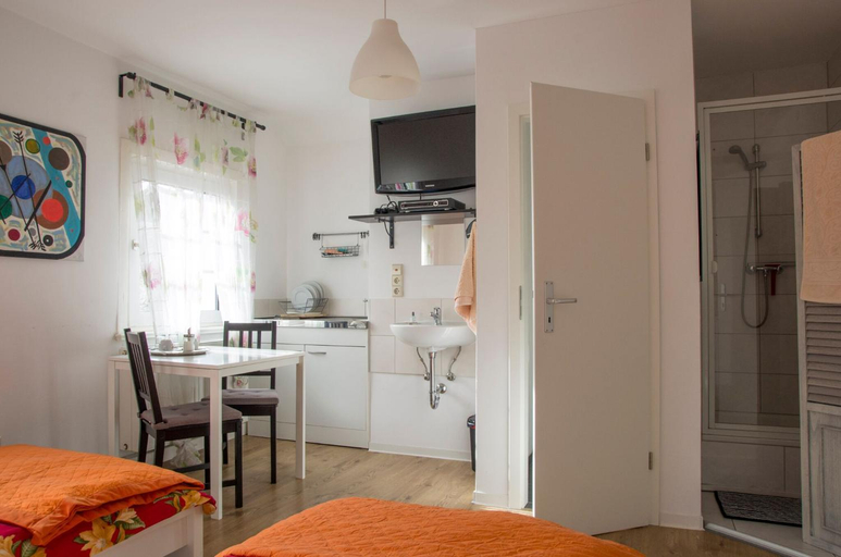 Others 5, Tasca im Feui Apartments, Stuttgart