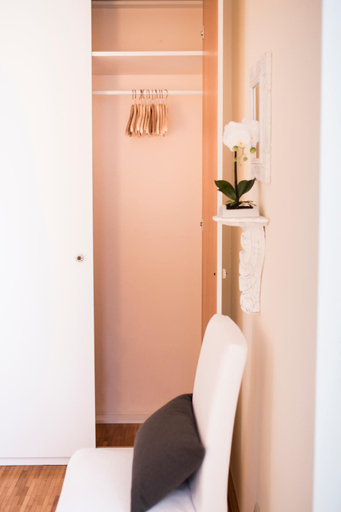 Others 3, Parkside Apartment House, Düsseldorf