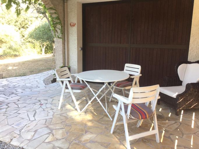 Others 5, Le Patio Fleuri, Var