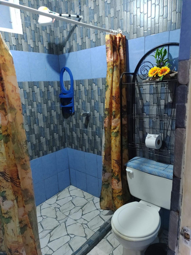 Bathroom 3, Hotel Margarita Sierpe, Osa