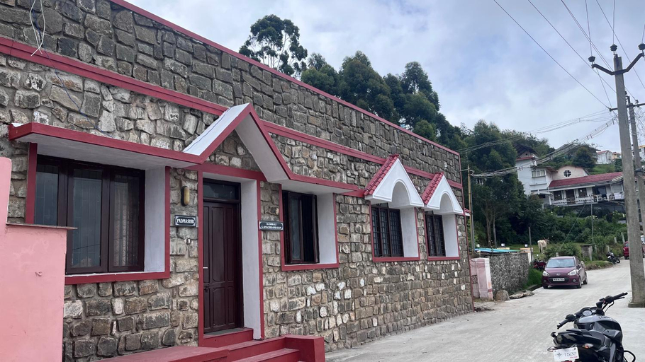 Exterior 13