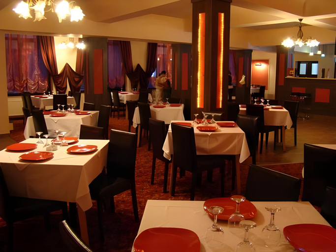 Food & Drinks 2, COMPLEX Alutus -Camere de inchiriat, Mangalia