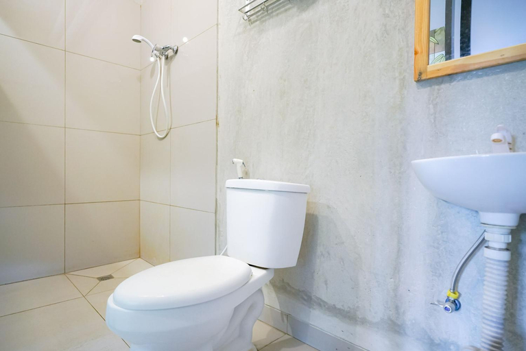 Bathroom 8