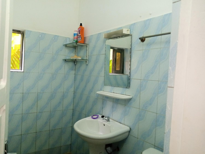 Bathroom 2, HEBERTOGO TOKOIN CASABLANCA, Golfe (incl Lomé)