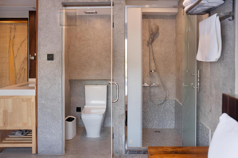 Bathroom 8