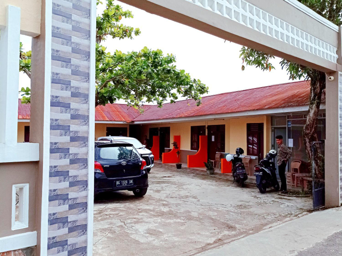 Exterior 8