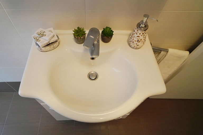 Bathroom 3, Rentopolis Apartments - Palazzo Candiani, Milano