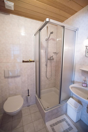 Bathroom 4, Hotel Fantastic, Esslingen