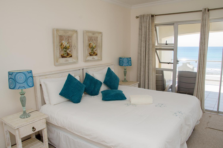 Bedroom 2, Seashells Luxury Self Catering Apartments, Cacadu