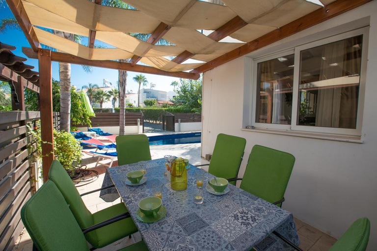 Others 5, Papantonia House