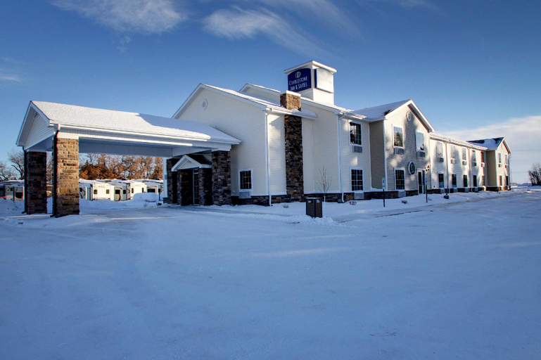 Exterior & Views, Cobblestone Inn & Suites - Rugby, Pierce