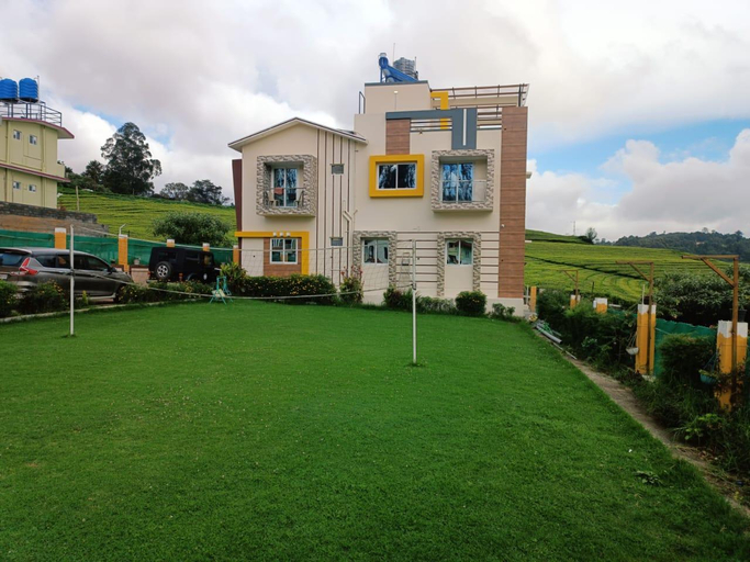 Exterior & Views