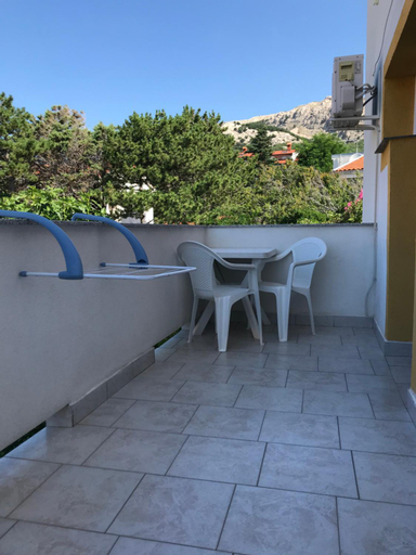 Others 4, Apartments Lena, Baška