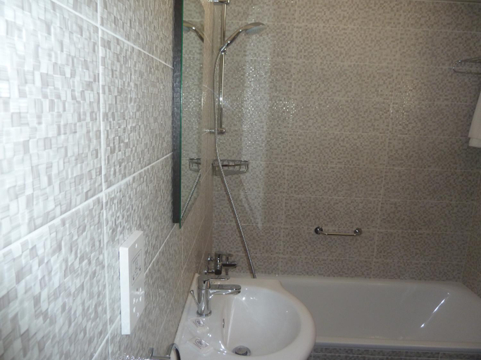 Bathroom 3, Helios Bay Hotel and Suites