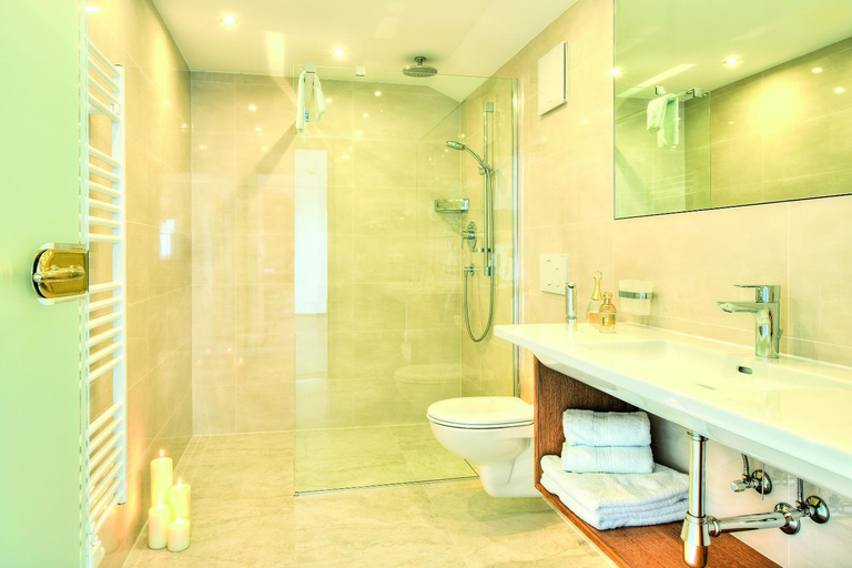 Bathroom 3, Hotel Garni Urezza, Landeck