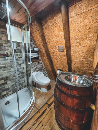 Bathroom 3, Costa Azul Ecolodge, Aquitania