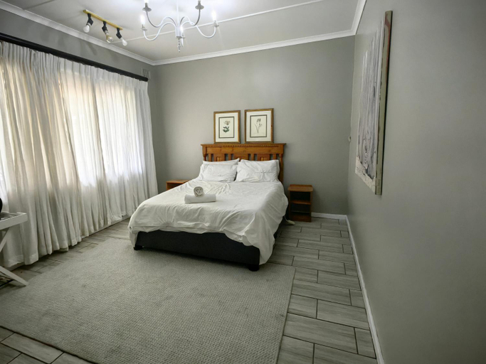Others 4, Mitchell Guesthouse, Umgungundlovu