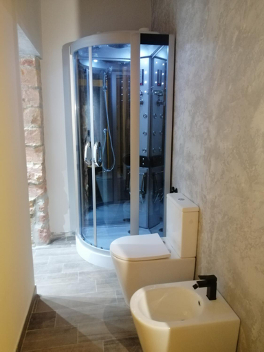 Others 2, Rambling Rooms, Campobasso