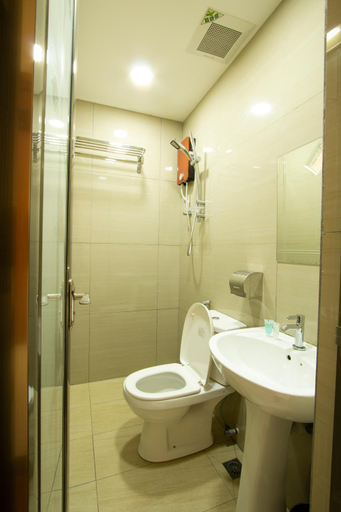 Bathroom 4, Expo Hotel, Labuan