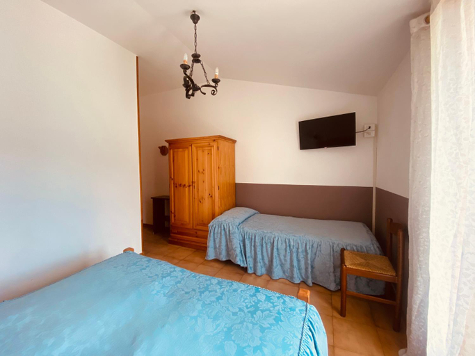 Bedroom 6