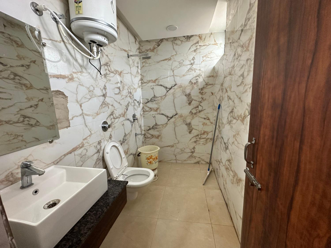 Bathroom 2, Hotel Seeta Since 1965, Amritsar