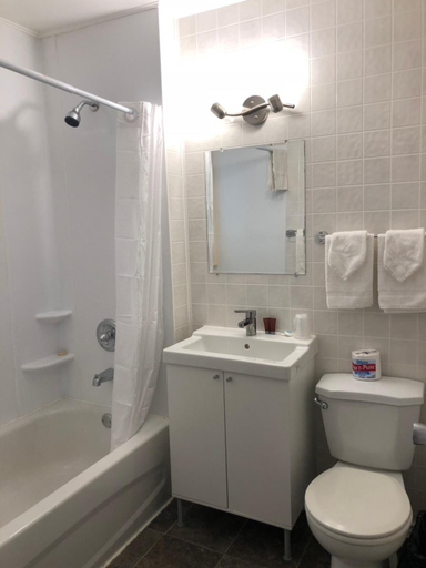 Bathroom 3, Yellow Quill Motel, Division No. 9