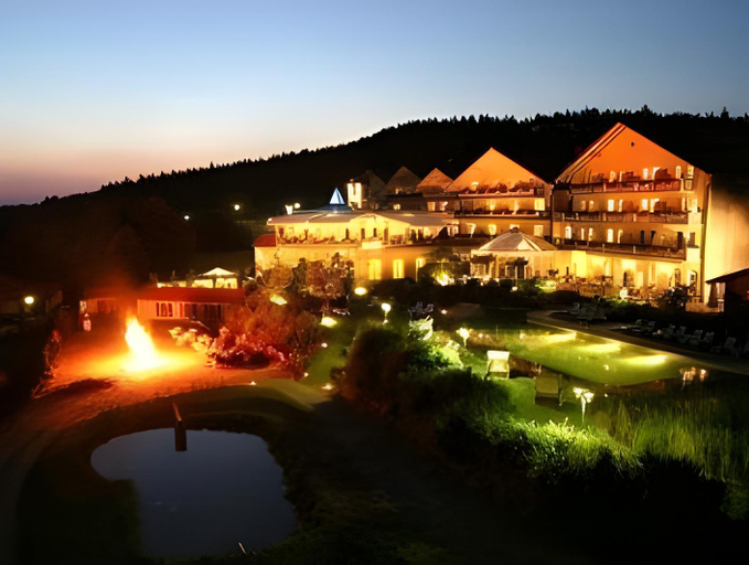 Exterior & Views 1, Angerhof Sport- u. Wellnesshotel, Straubing-Bogen