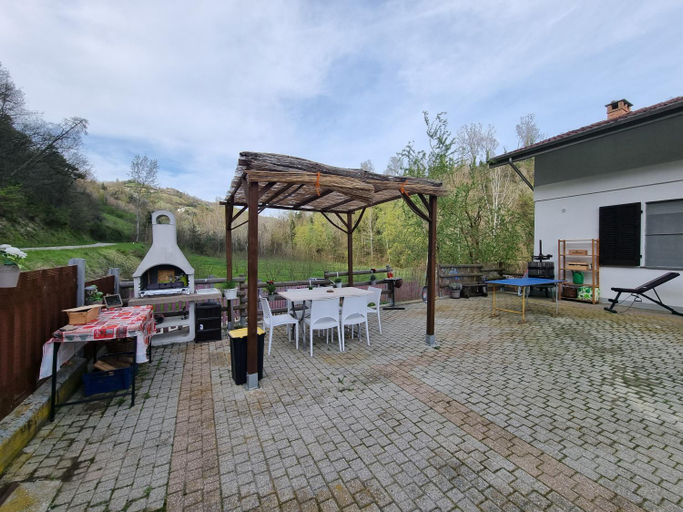 Ospitalita Agricola di Langa Alloggio Mansardato Vacanze, Cuneo