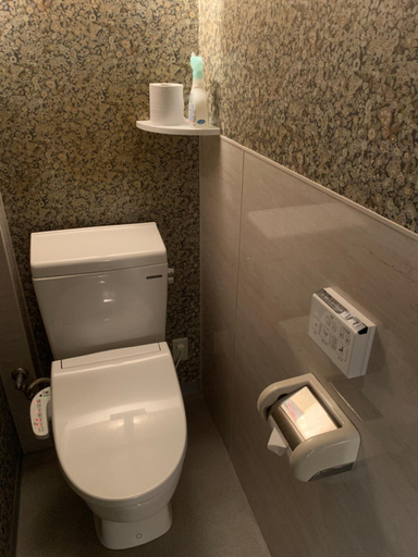 Bathroom 10