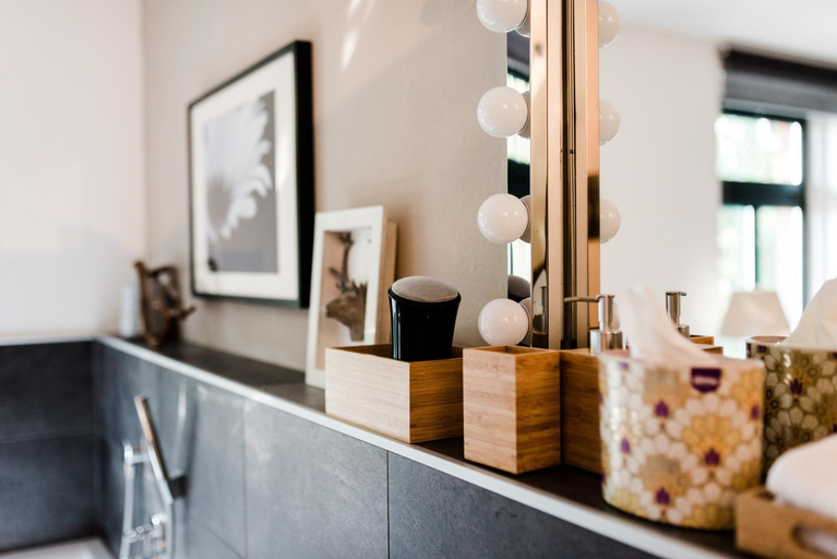 Bathroom 7