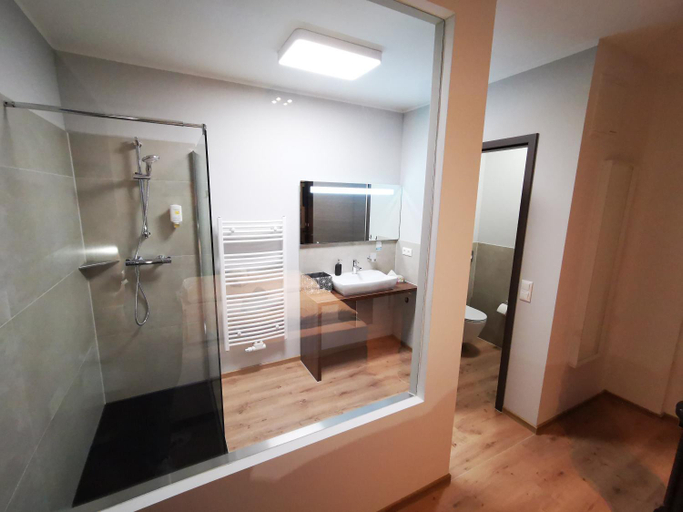 Bathroom 4