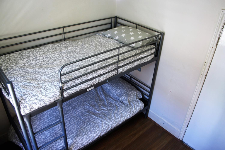 Bedroom 16