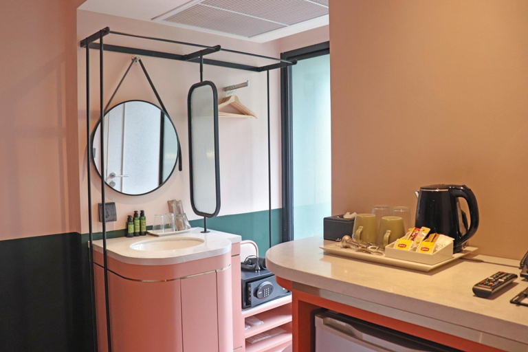 Bathroom 10