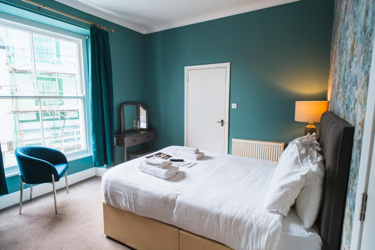Others 4, Johnny Dough's Conwy with Rooms, Conwy