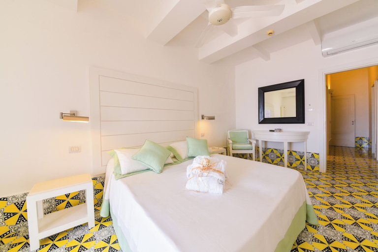 Bedroom 4, Hotel Casa Celestino, Napoli