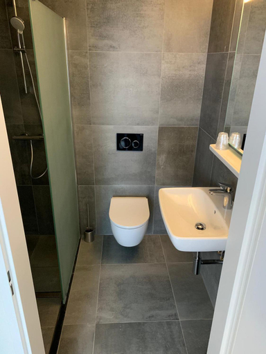 Bathroom 3, Hotel & Appartementen Royal, Terneuzen