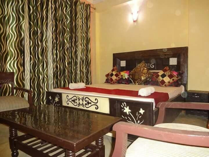 Others 4, icy white park view, Gautam Buddha Nagar