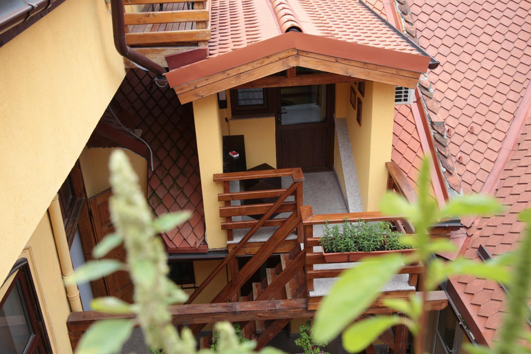 Others 4, Casa Crown, Brasov