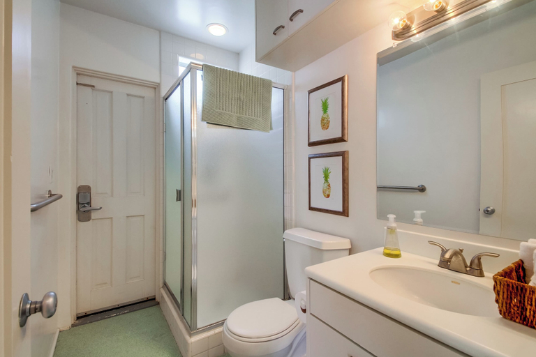 Bathroom 3, Casa Rosa, San Diego