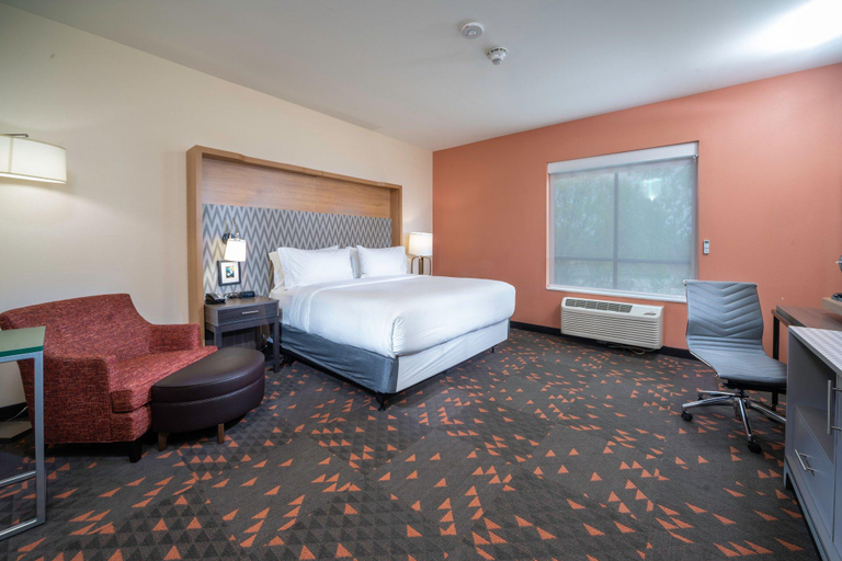Bedroom 13