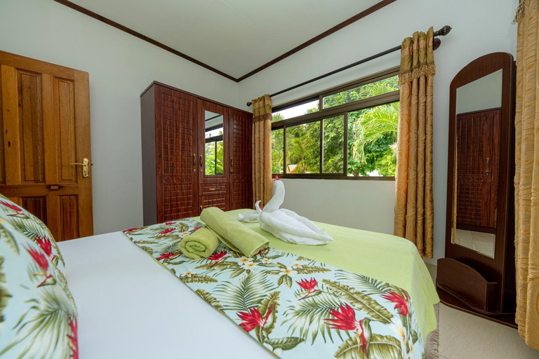 Others 5, Maison Zelda Self Catering